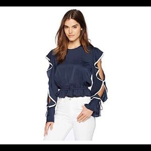 Cute shirt. Can be worn in many seasons.